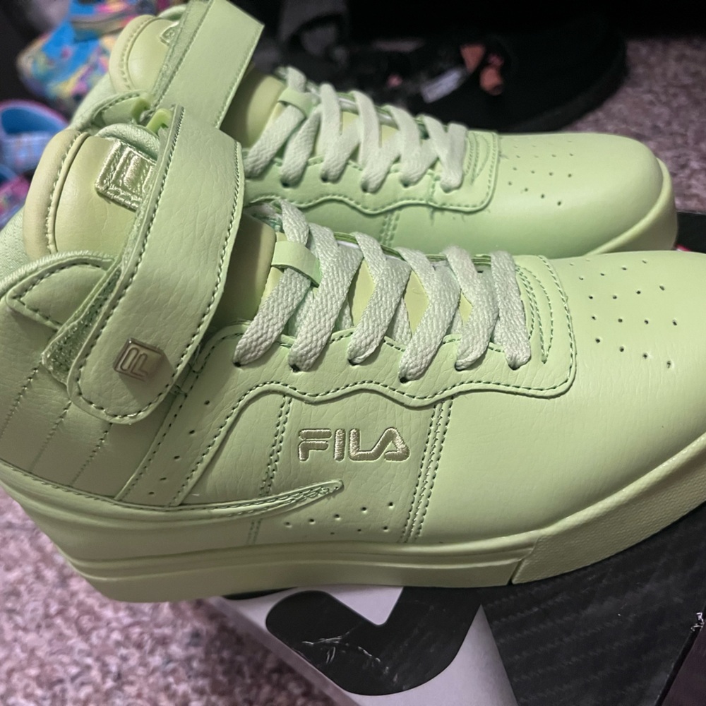 NIB Fila green high tops